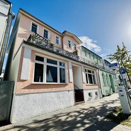 Ankerplatz In Zentraler Lage 아파트