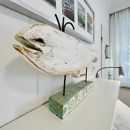 Ankerplatz In Zentraler Lage 아파트